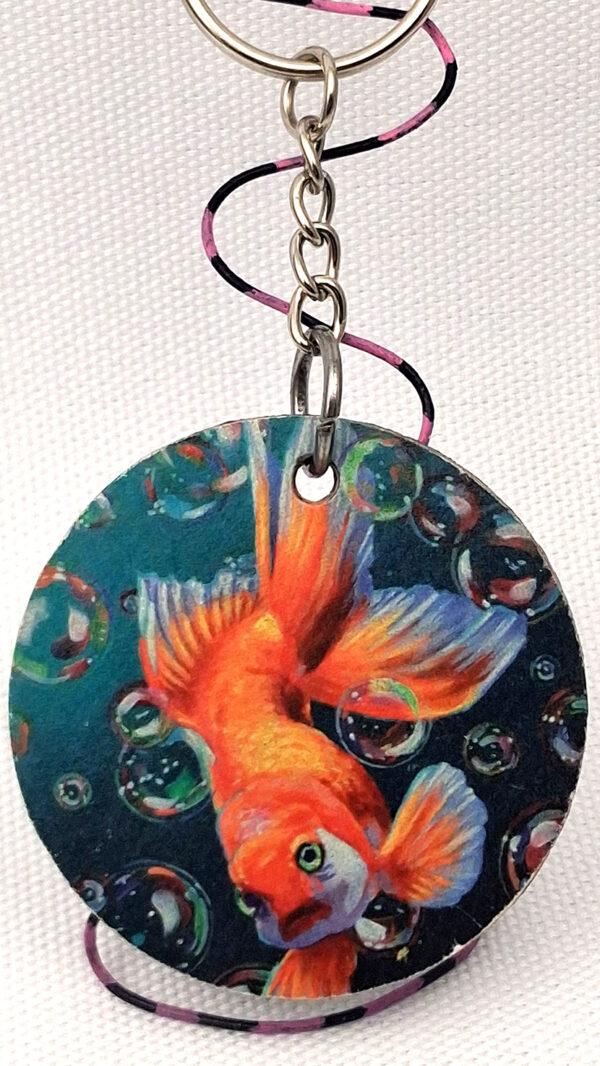 Bubble Fishy Surprise  - Wooden Keychain - Image 2